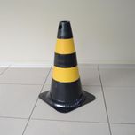 Cone de Segurança e Sinalização 50cm Preto e Amarelo PVC